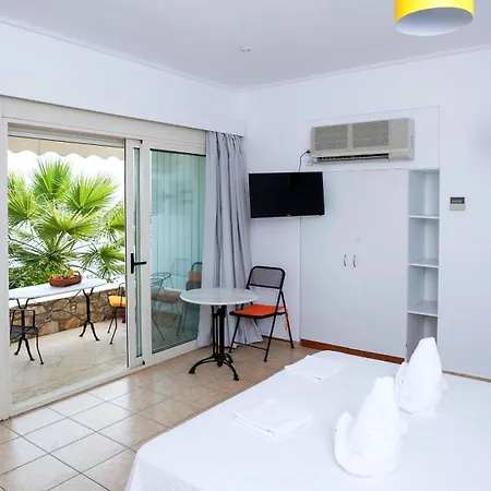 Penelope'S Blue Sea Front Residenses Apartment Ilia Room photo