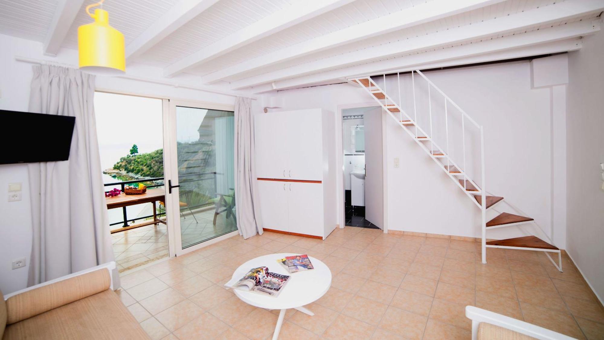 Penelope's Blue Sea Front Residenses דירה *