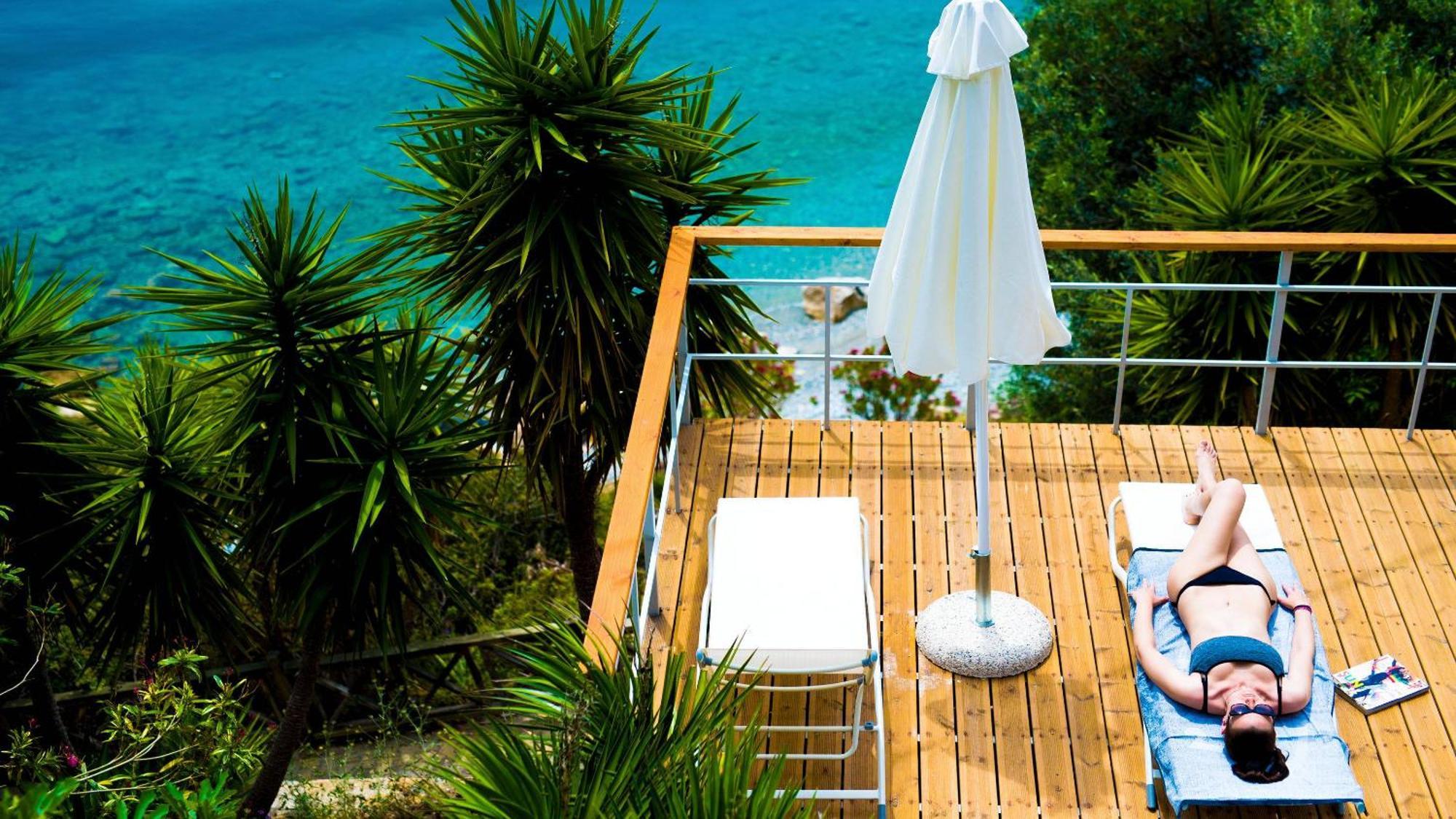 Penelope's Blue Sea Front Residenses * Ília